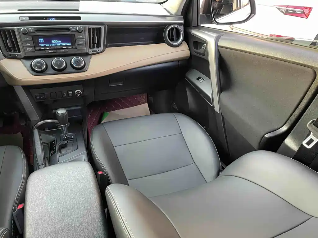 Toyota RAV4 2019 — фото 14