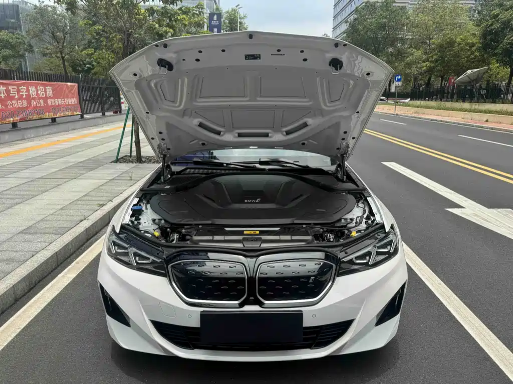 BMW i3 2024 — фото 13