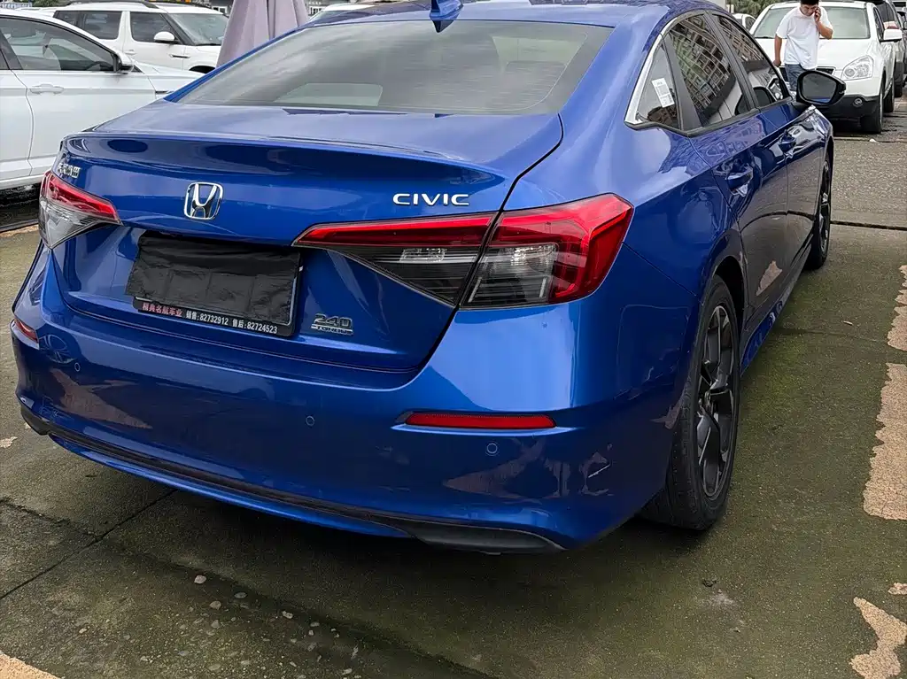 Honda Civic 2022 — фото 17