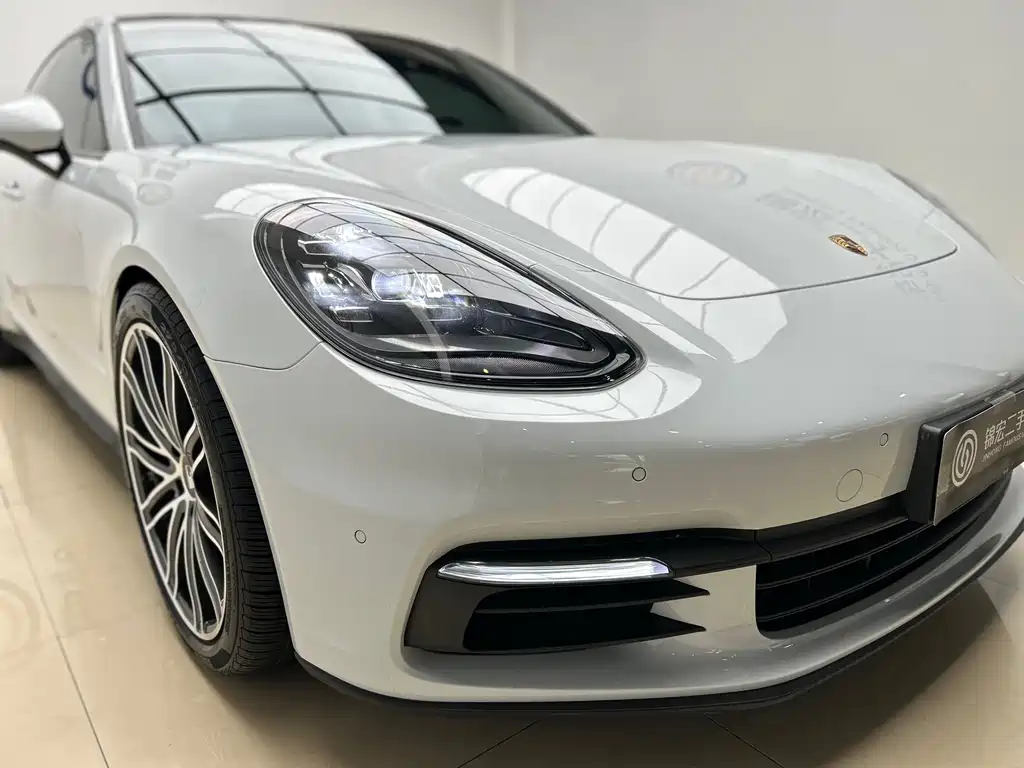 Porsche Panamera 2017 — фото 21