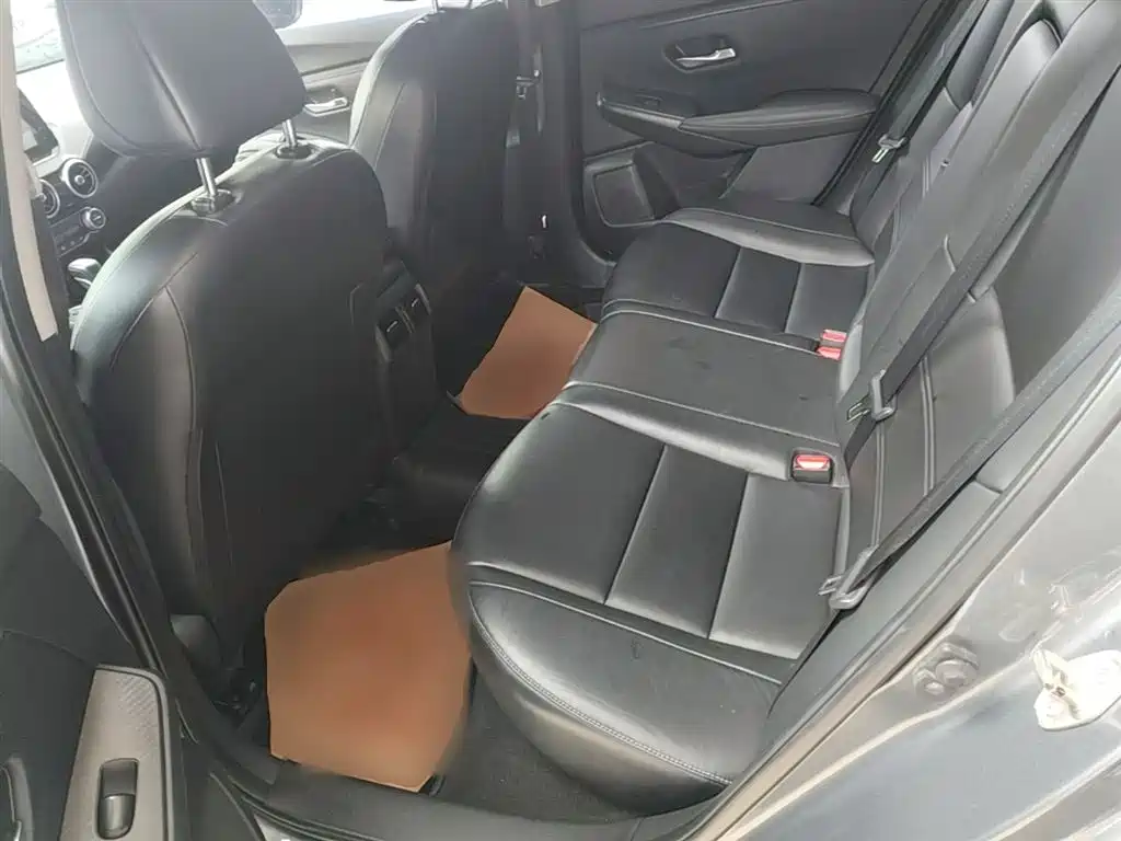 Nissan Sylphy 2020 — фото 17