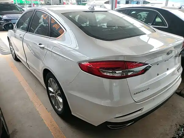 Ford Mondeo 2021