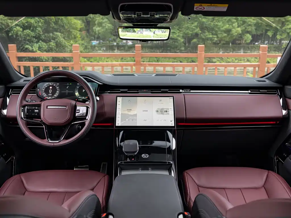 Land Rover Sport 2025 — фото 11