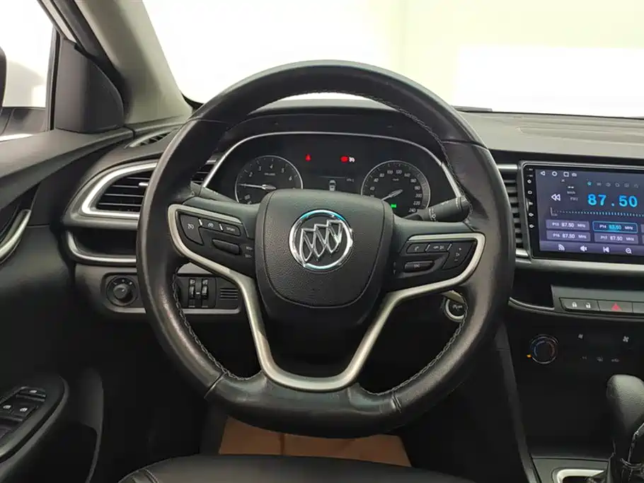 Buick Excelle 2018 — фото 15
