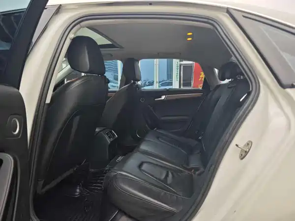 Audi A4L 2016