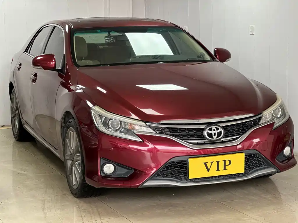 Toyota Reiz 2015 — фото 1