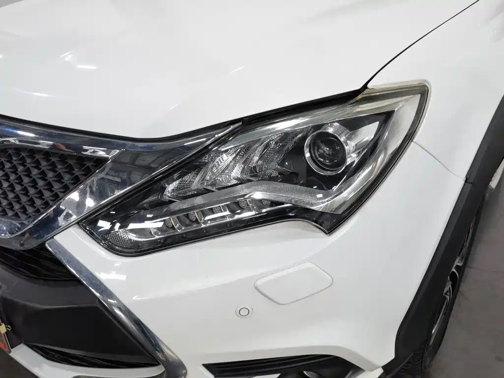 BYD Tang New Energy 2015 — фото 7