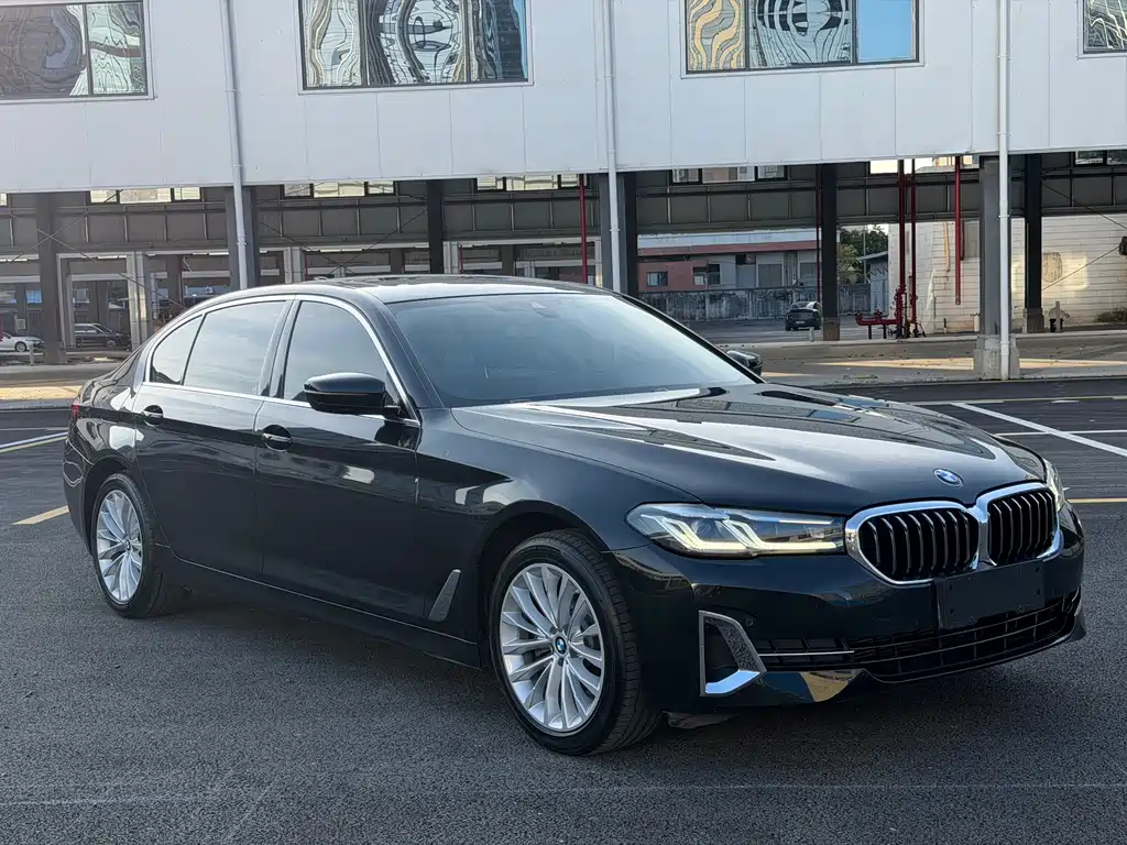 BMW 5 Series 2022