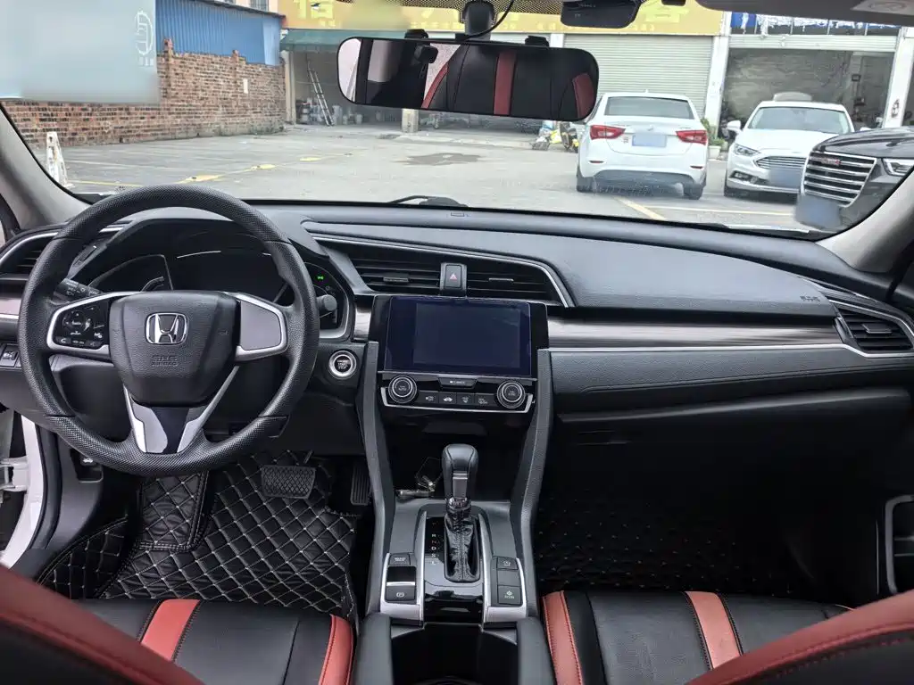 Honda Civic 2019 — фото 14