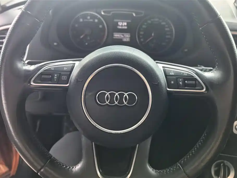 Audi Q3 2016 — фото 15