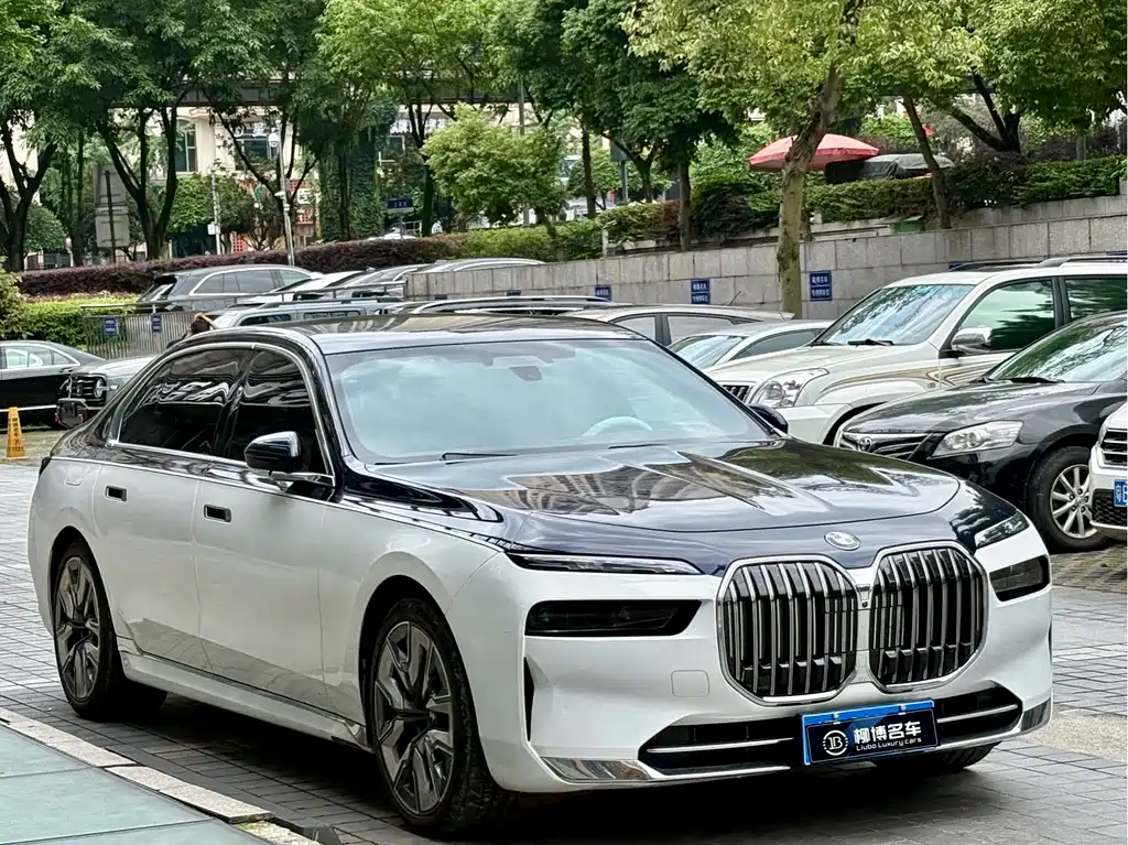BMW 7 Series 2023 — фото 3