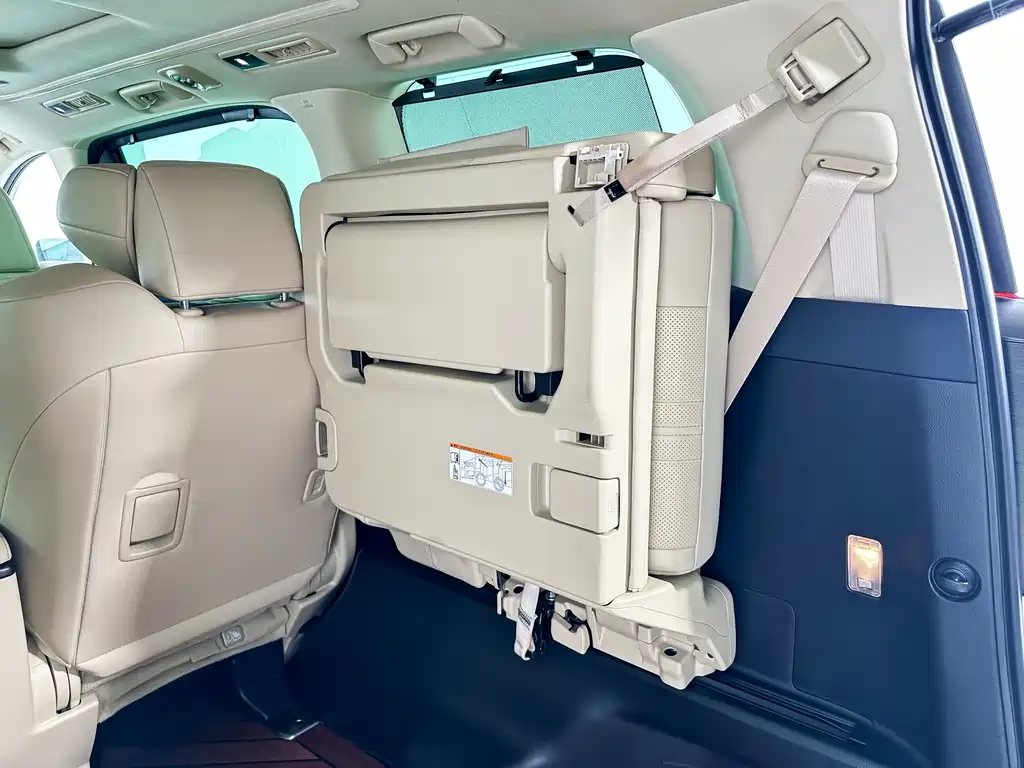 Toyota Vellfire 2021 — фото 15