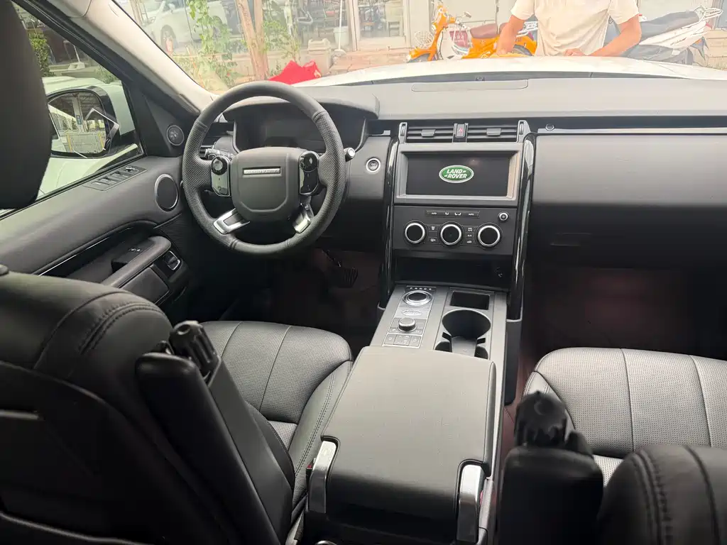 Land Rover Discovery 2021 — фото 13