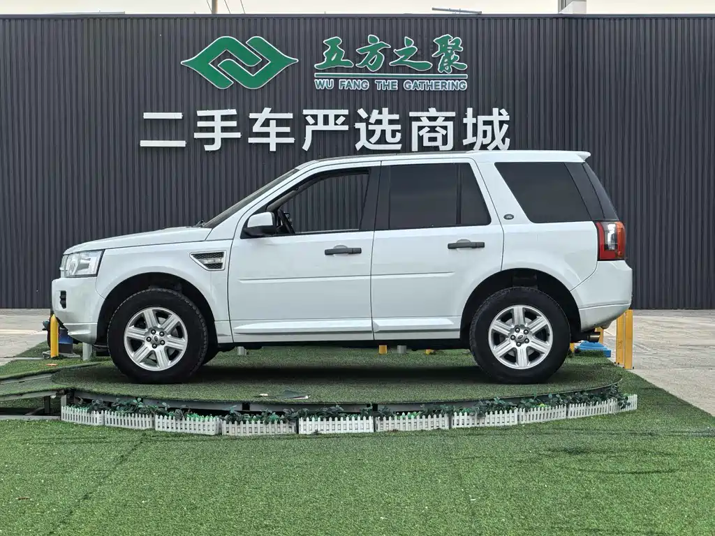 Land Rover Freelander 2 2012 — фото 15