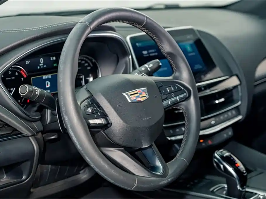 Cadillac CT5 2023 — фото 12