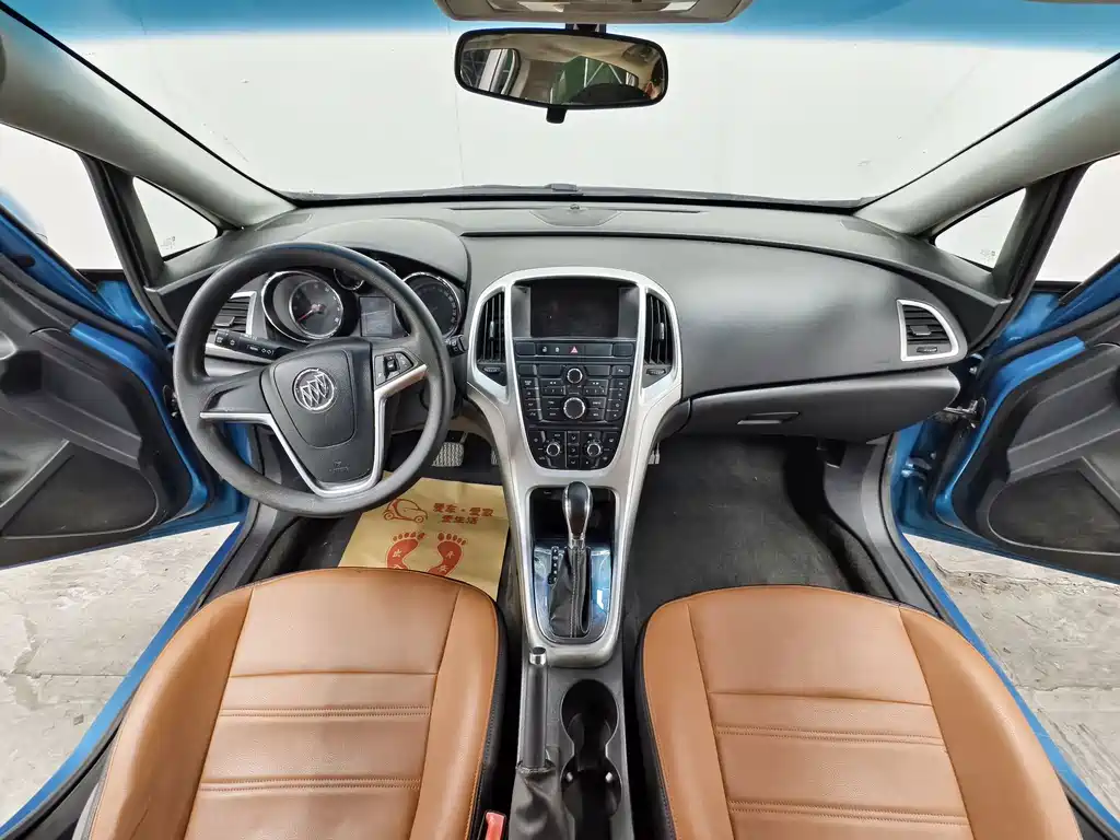 Buick Excelle 2014 — фото 9