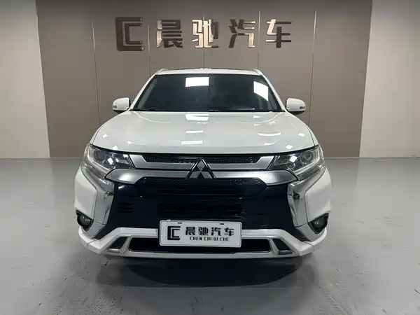 Mitsubishi Outlander 2021