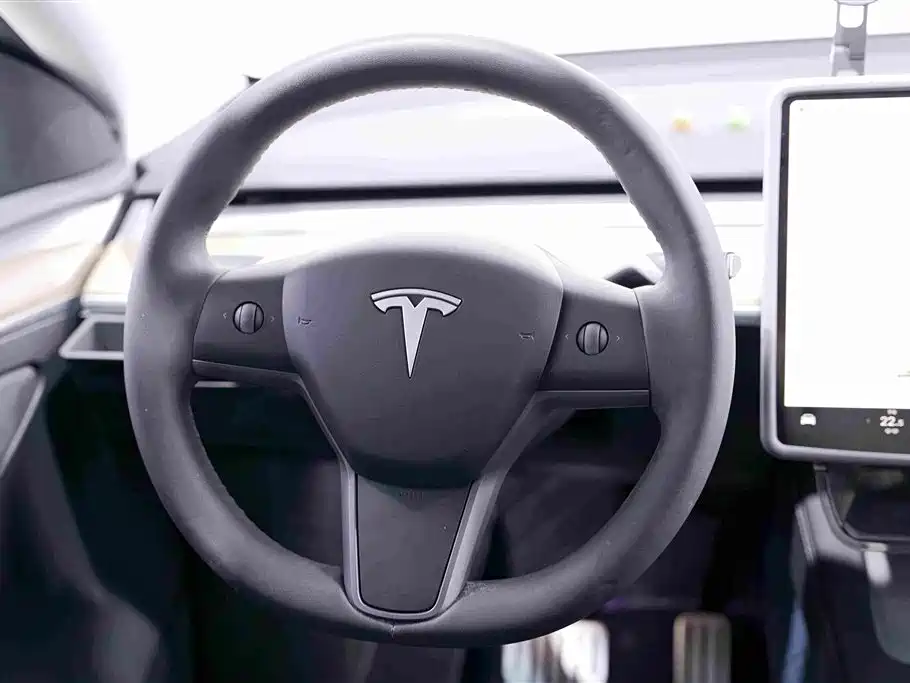 Tesla Model Y 2023 — фото 5