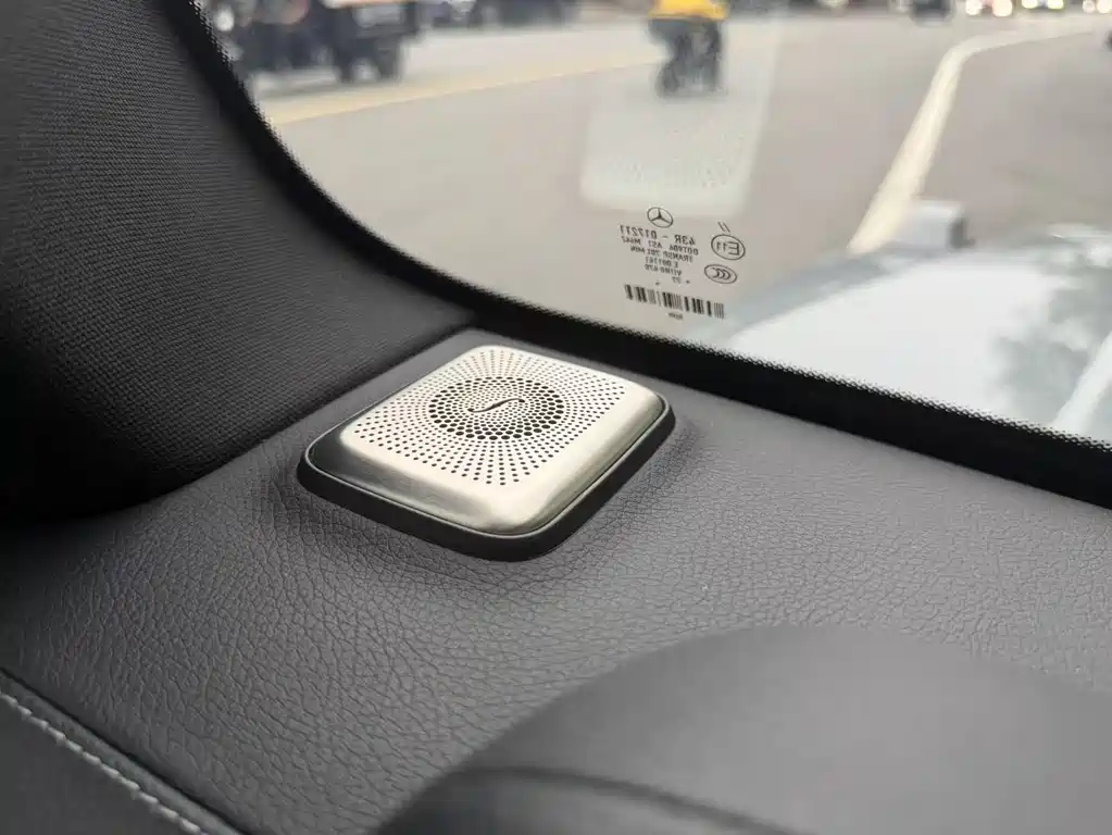 Mercedes-Benz G-Class 2023 — фото 12