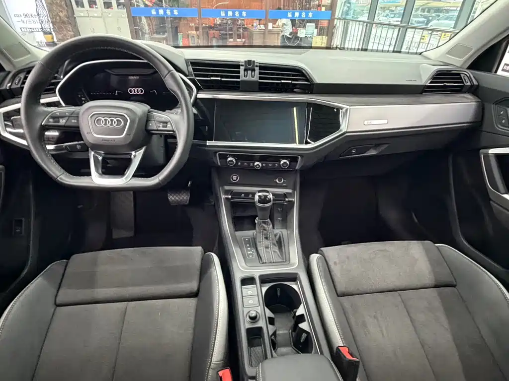 Audi Q3 2022 — фото 14