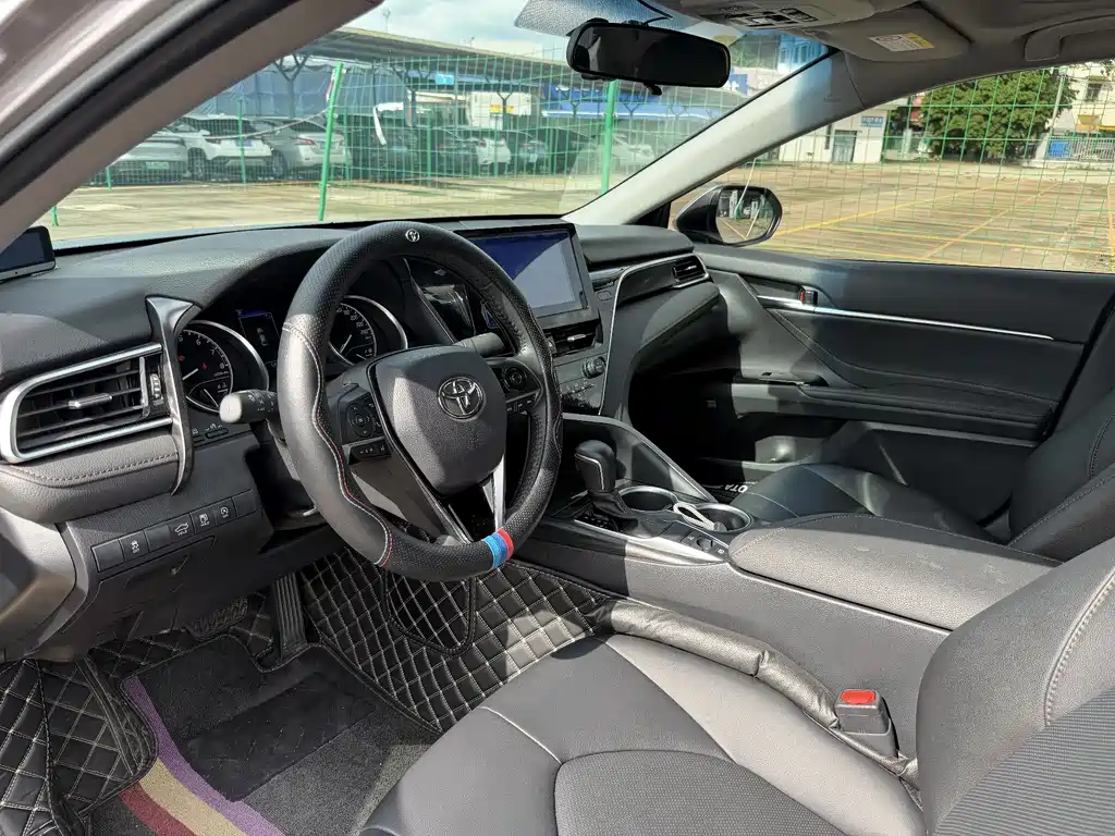 Toyota Camry 2023 — фото 14