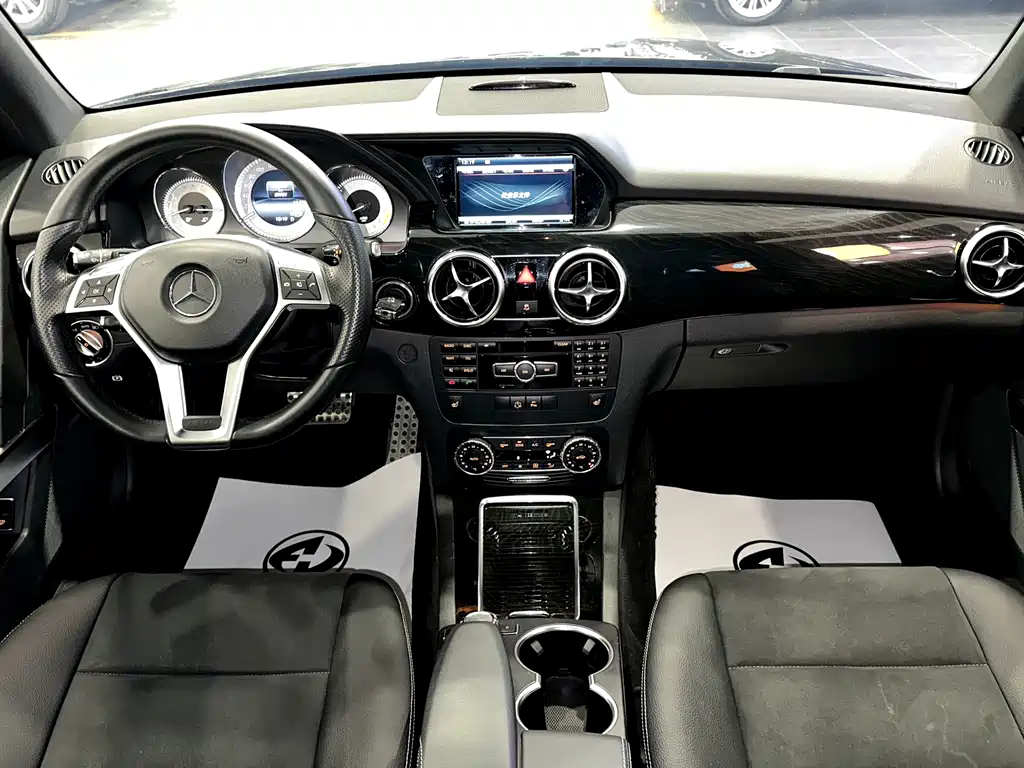 Mercedes-Benz GLK-Class 2015