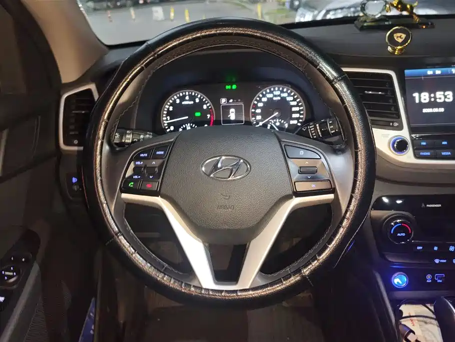 Hyundai Tucson 2017 — фото 15