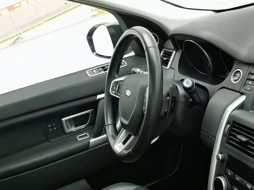 Land Rover Discovery Sport 2016 — фото 22