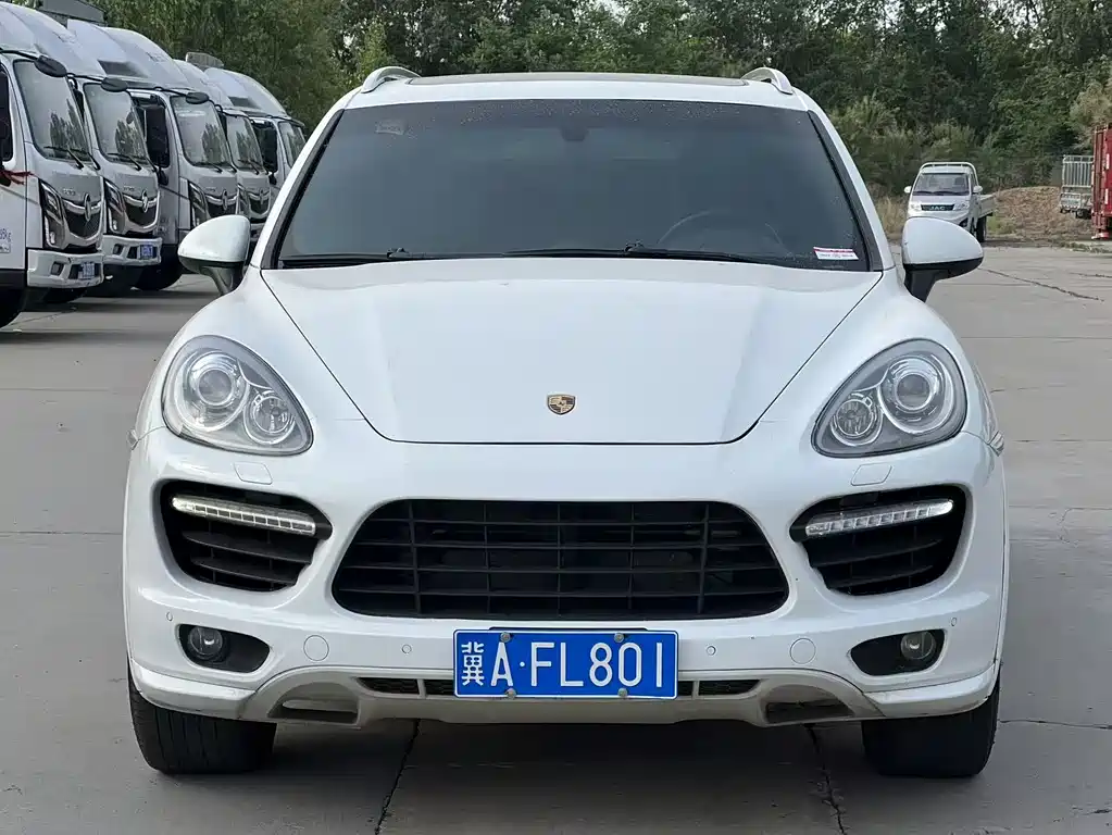 Porsche Cayenne 2015 — фото 2