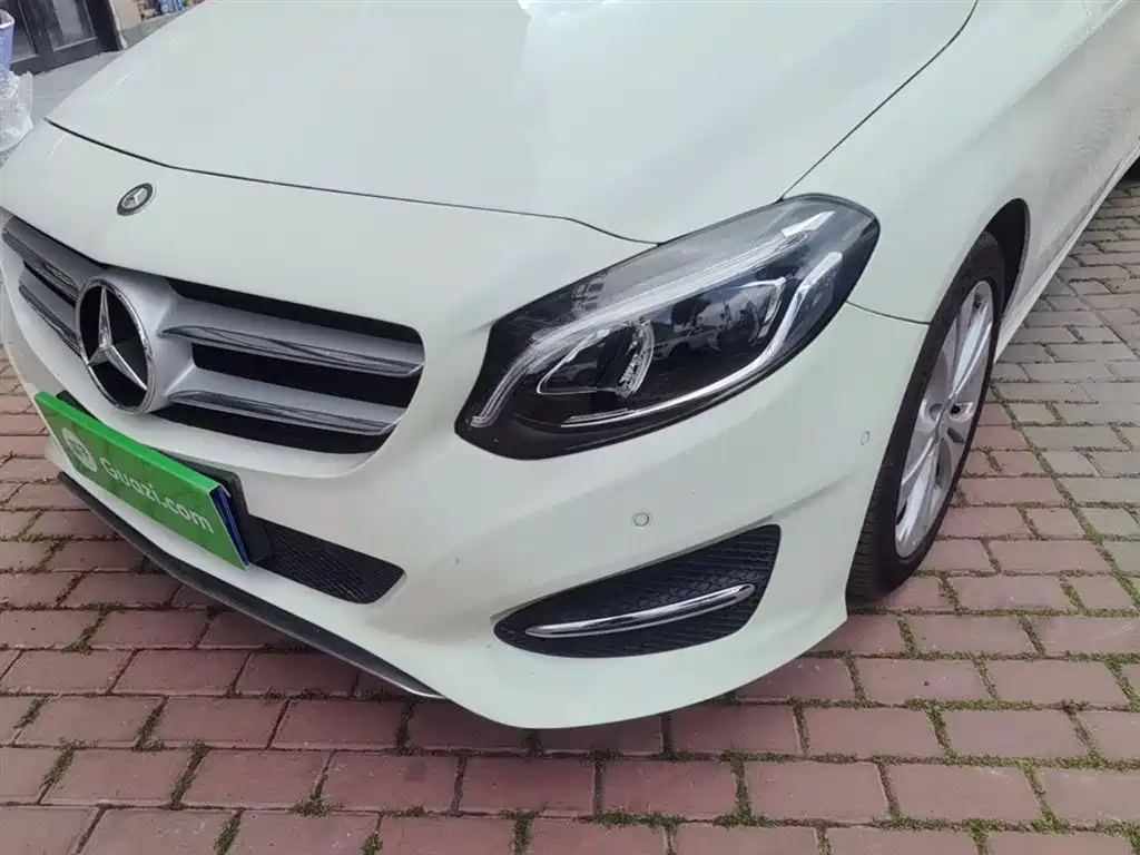 Mercedes-Benz B-Class 2015 — фото 24