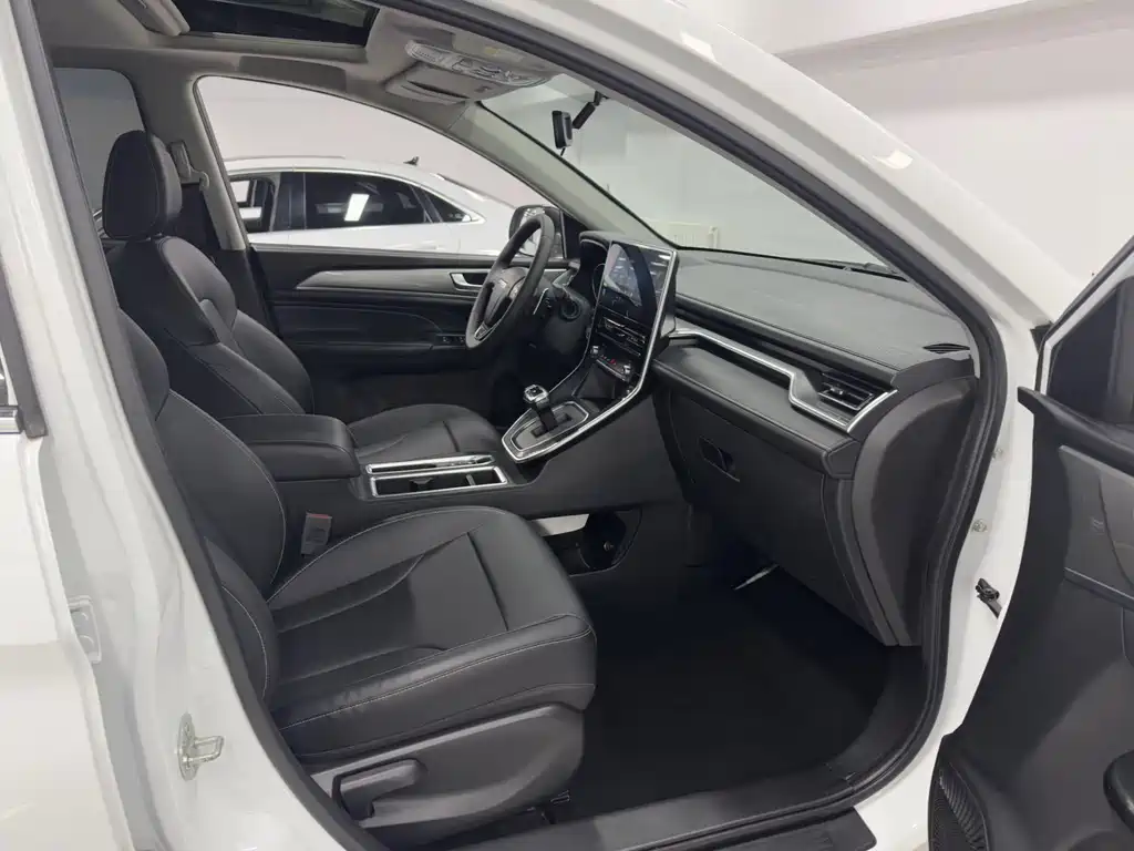 Haval M6 2023 — фото 16