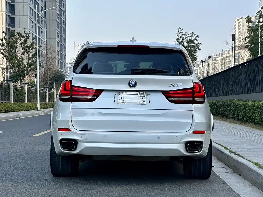 BMW X5 2018 — фото 9
