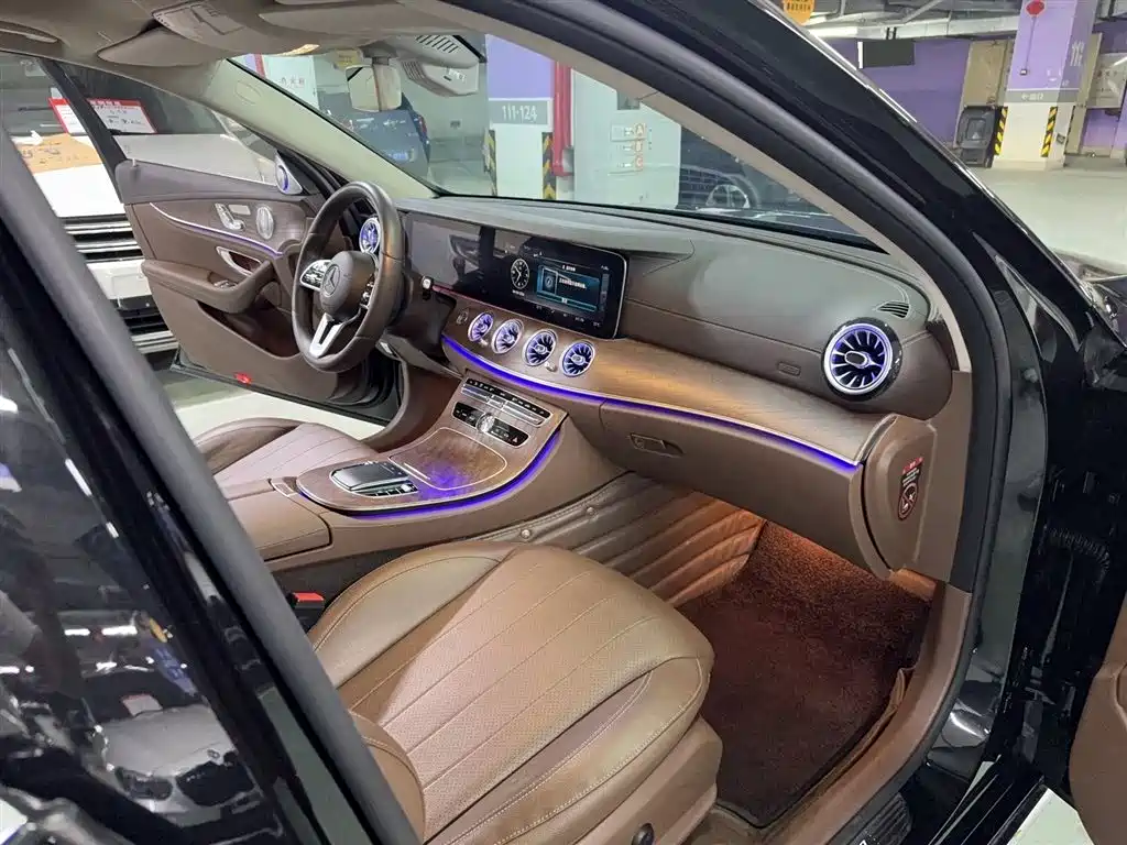 Mercedes-Benz E-Class 2019 — фото 8