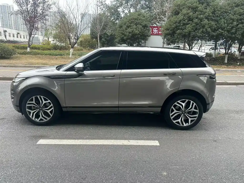 Land Rover Range Rover Evoque 2022 — фото 3