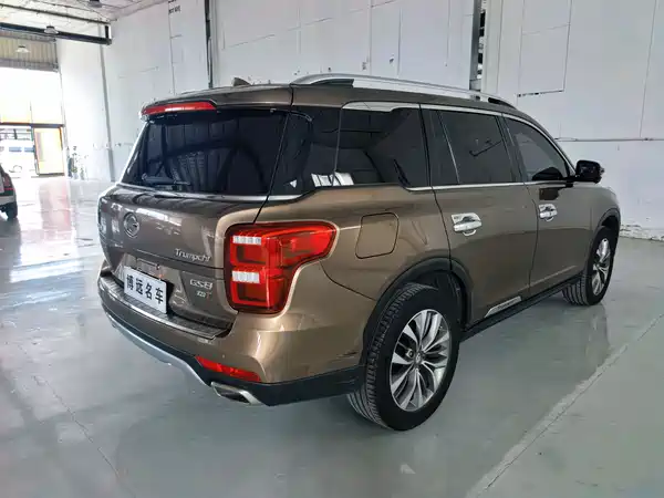 GAC Trumpchi GS8 2017
