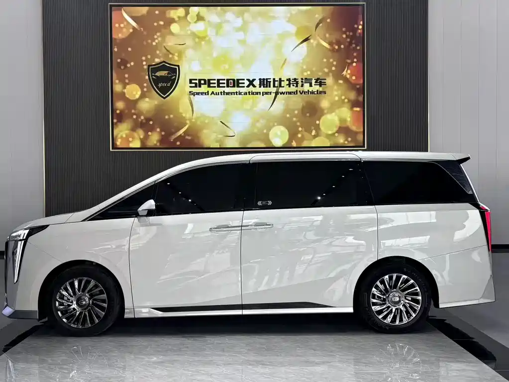 GAC Motor Trumpchi M8 2023 — фото 2