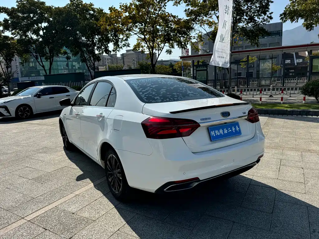 Geely Emgrand 2019 — фото 4