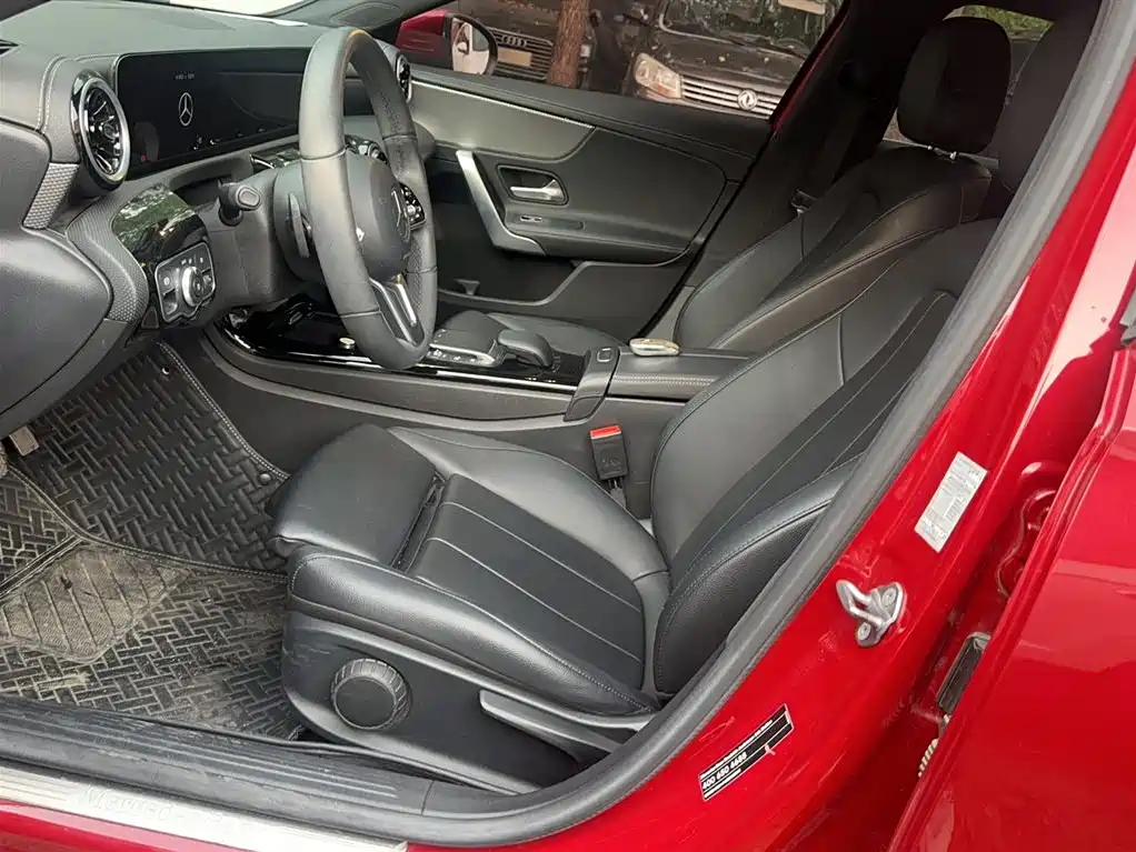 Mercedes-Benz A-Class 2020 — фото 12