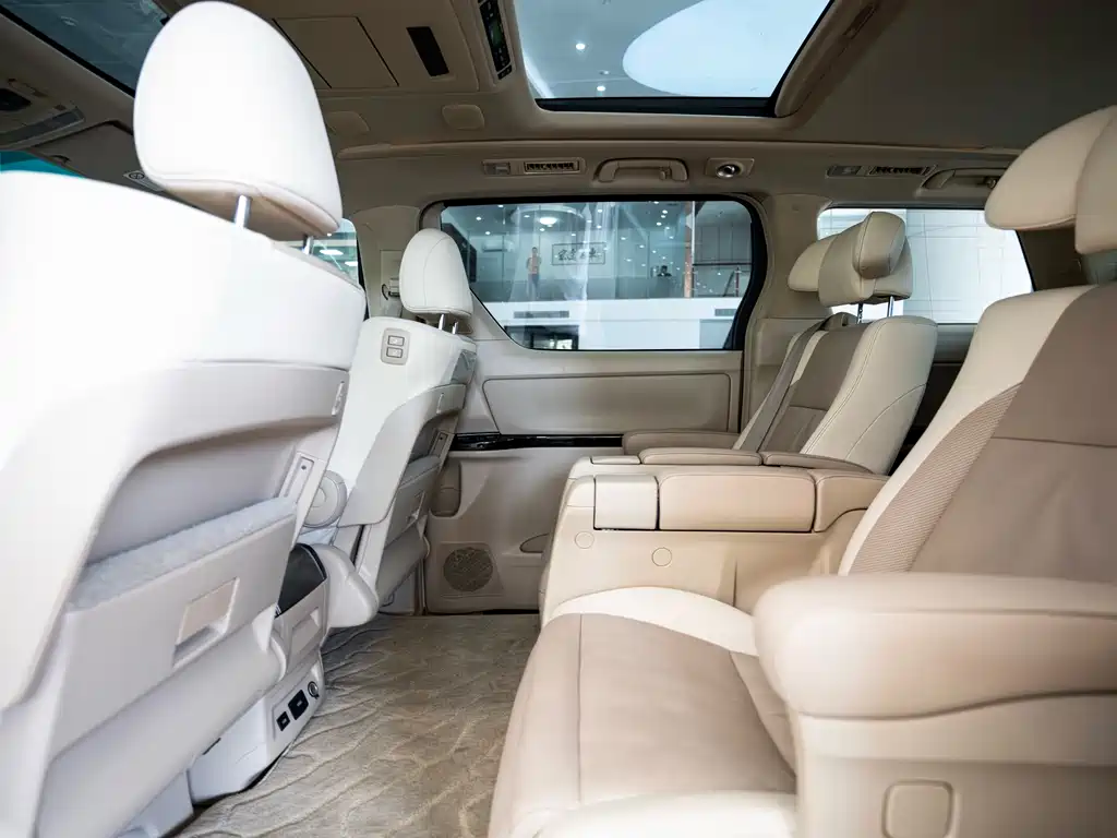 Toyota Alphard 2014 — фото 11
