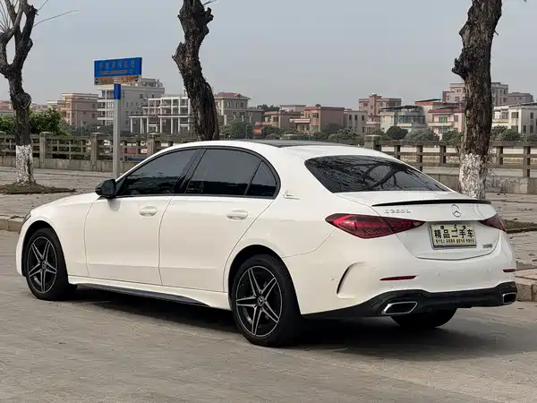 Mercedes-Benz C-Class 2024