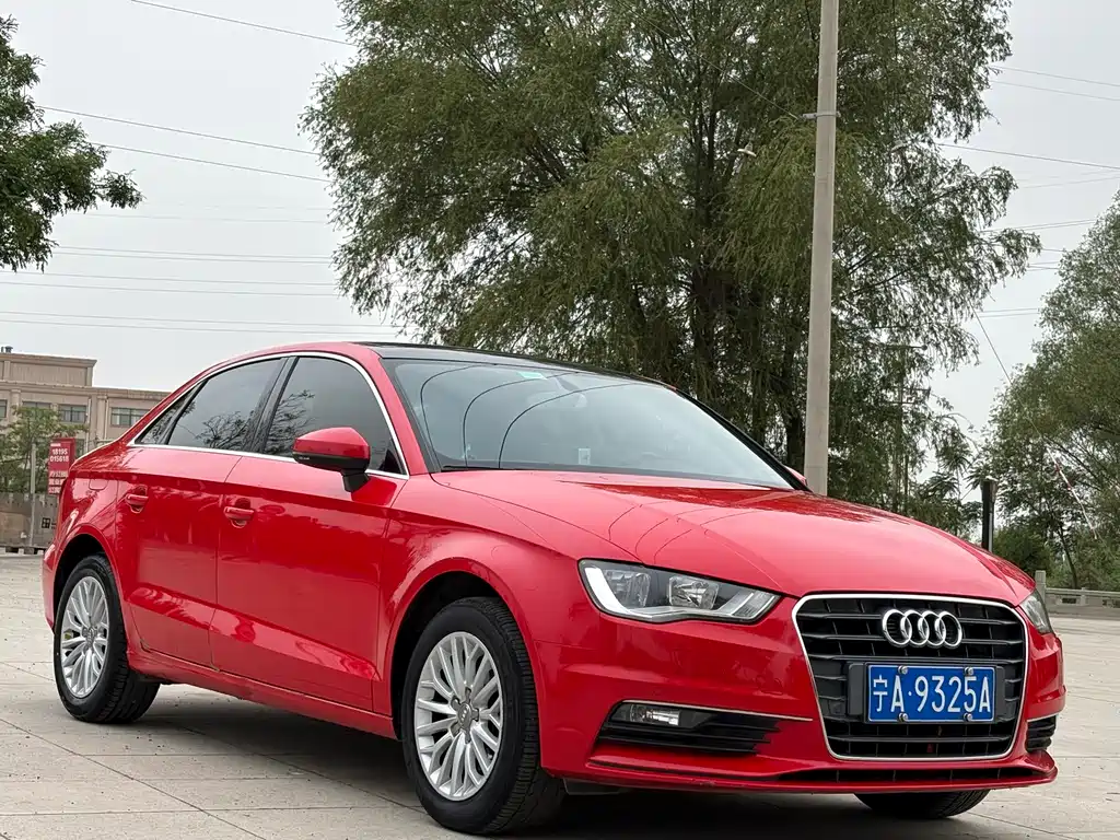 Audi A3 2015 — фото 1