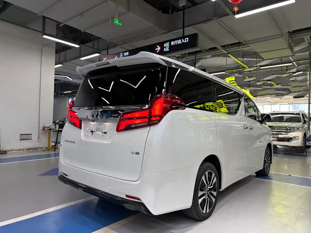 Toyota Alphard 2019 — фото 6