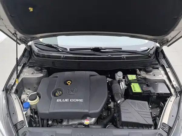 Changan Yuexiang V7 2016