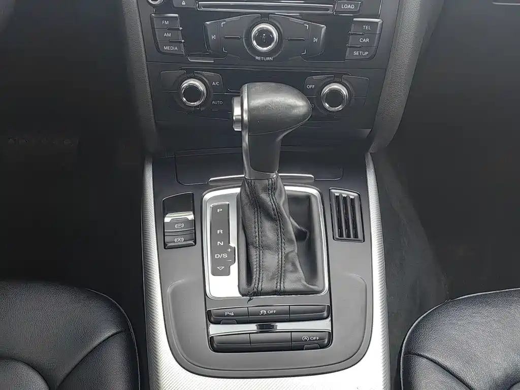 Audi A4L 2014 — фото 13