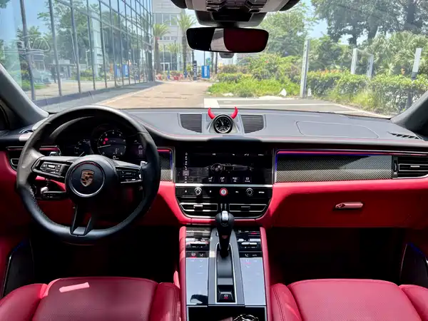 Porsche Macan 2022