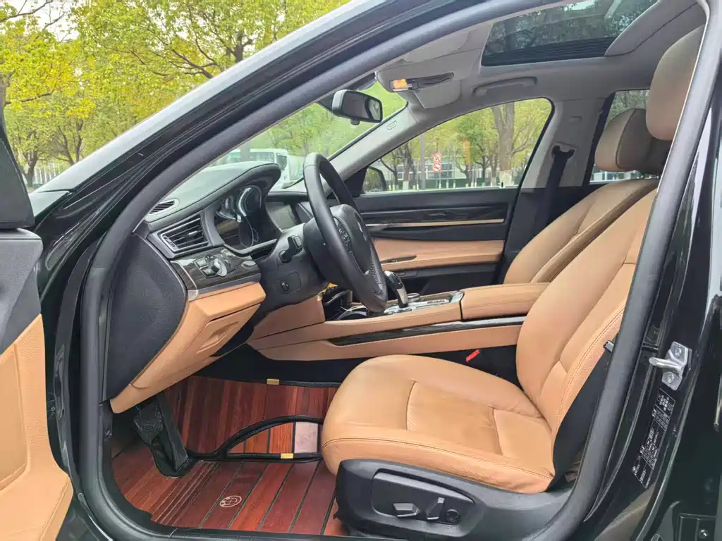 BMW 7 Series 2015 — фото 7