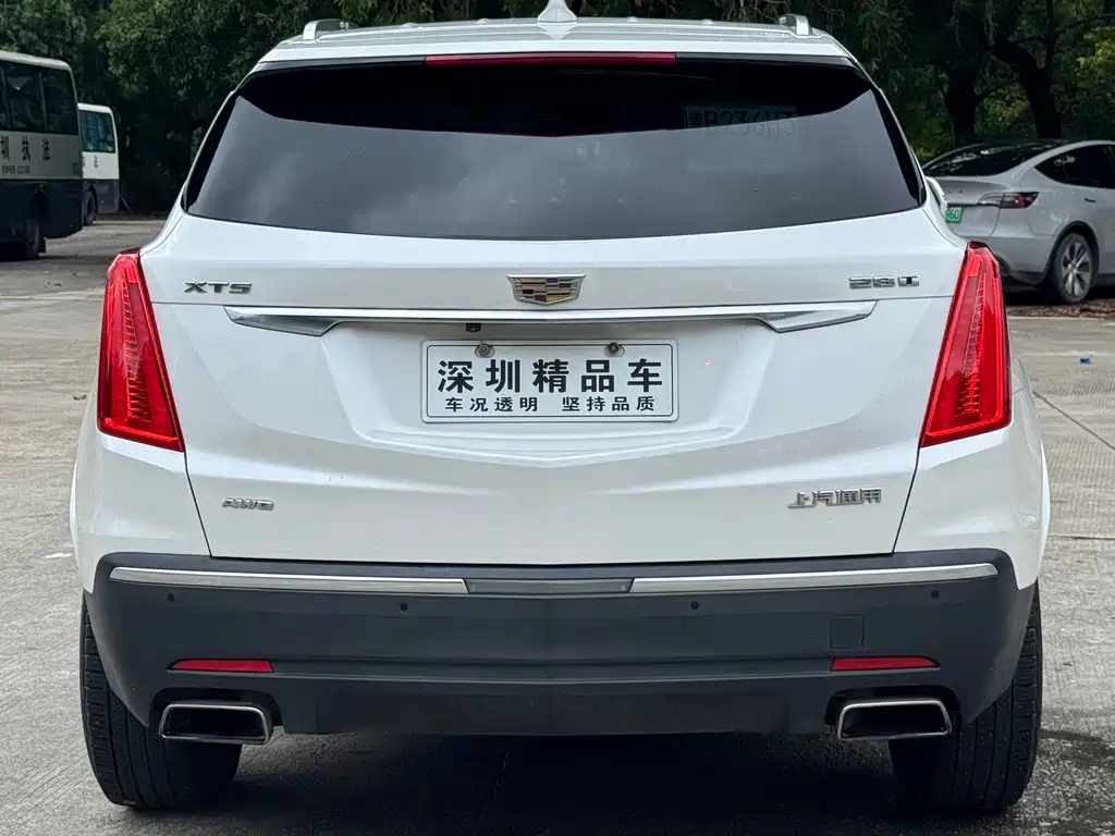 Cadillac XT5 2016 — фото 7
