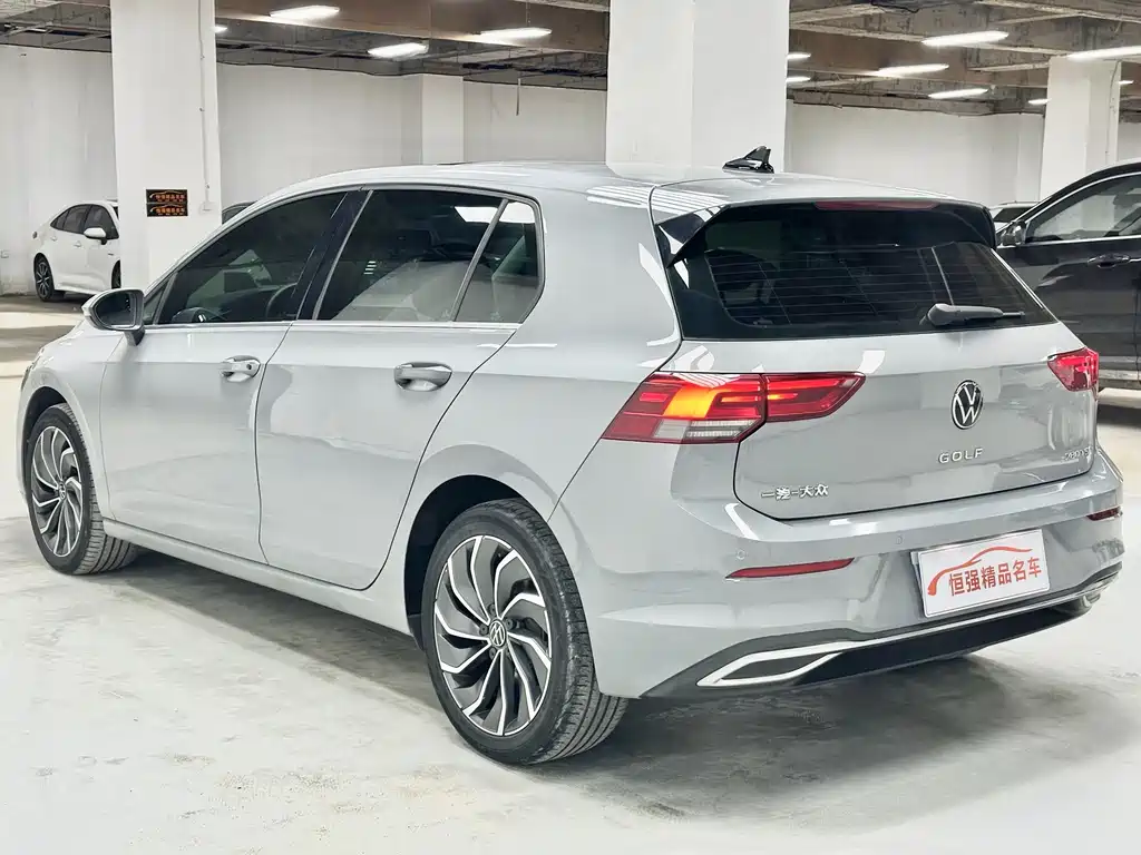 Volkswagen Golf 2022