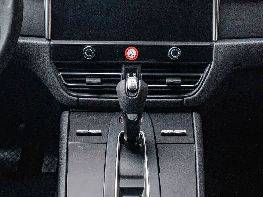 Porsche Macan 2023 — фото 15