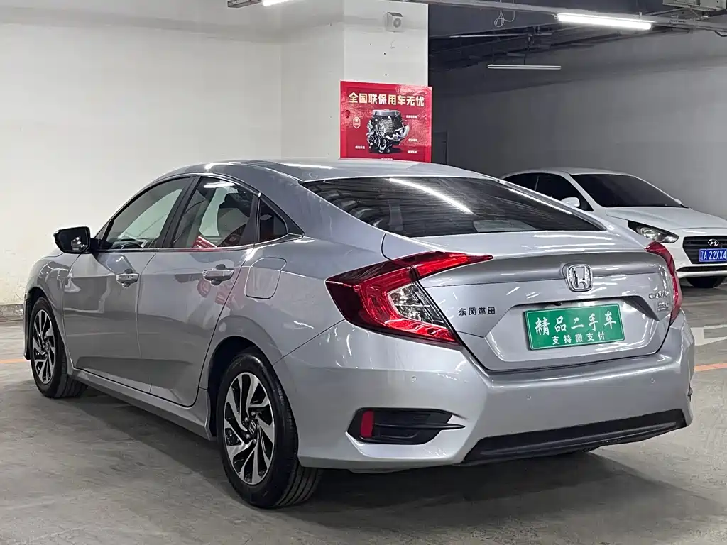 Honda Civic 2018 — фото 9